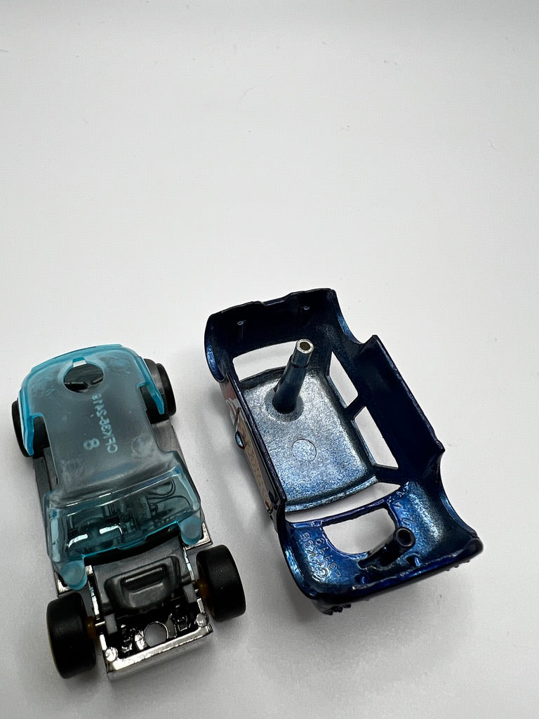 Hot Wheels HW Race Team Super Treasure Hunt Morris Mini (blue/grey interior) UNSPUN