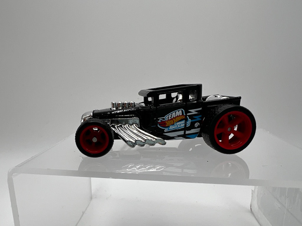 Hot Wheels Dream Garage Bone Shaker (Black w/factory spun real riders)