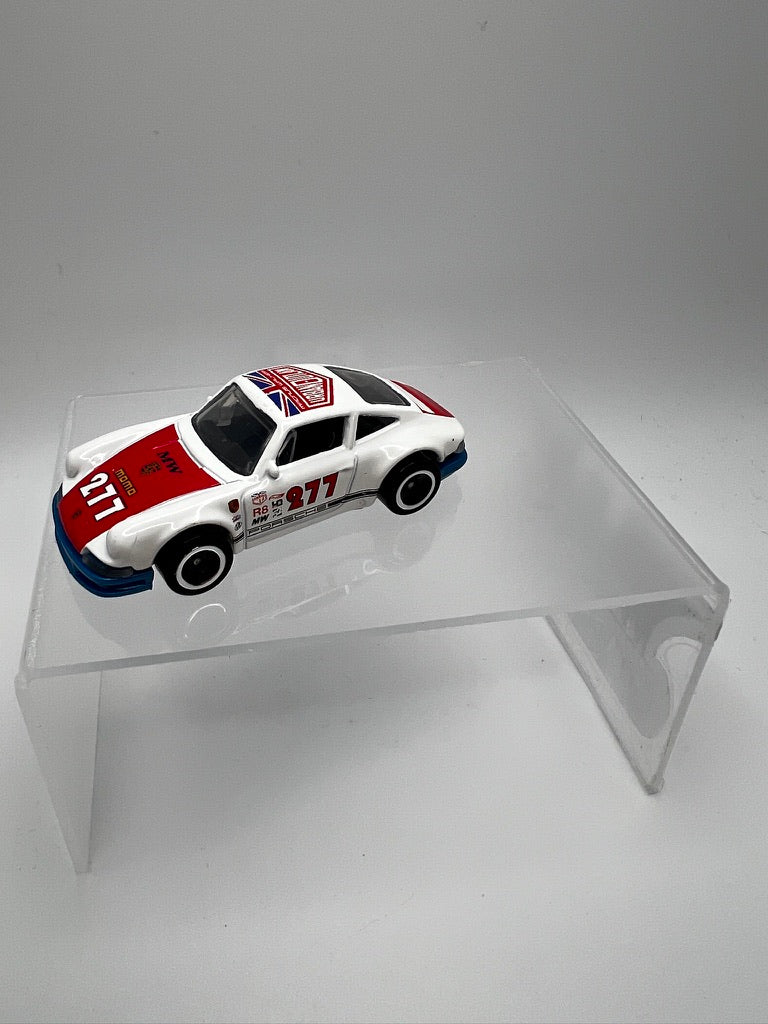 Hot Wheels Retro Racer Magnus Walker '71 Porsche 911 (Unspun)