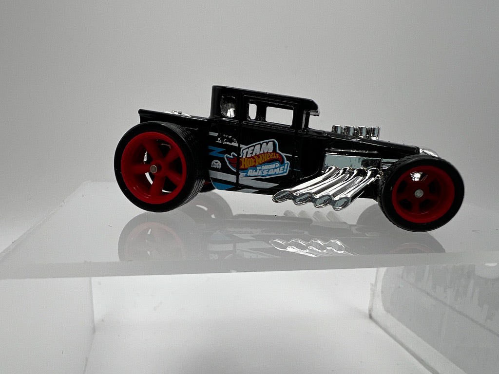 Hot Wheels Dream Garage Bone Shaker (Black w/factory spun real riders)