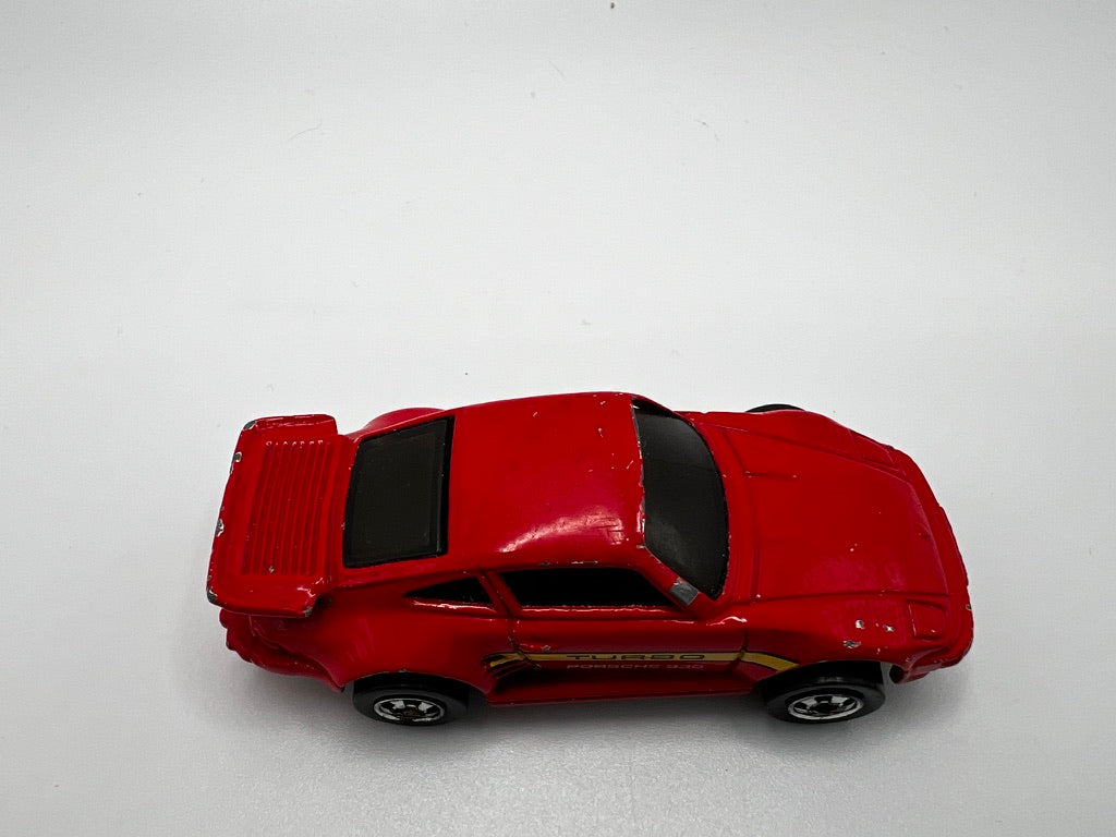 Hot Wheels 1989 Porsche 930 (red w/yellow tampo) loose