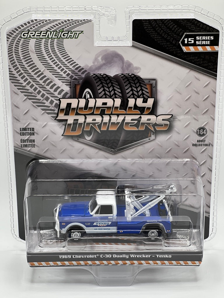 Greenlight Dually Drivers - Chevrolet C-30 Dually Wrecker 1969 (bleu et noir avec flammes)