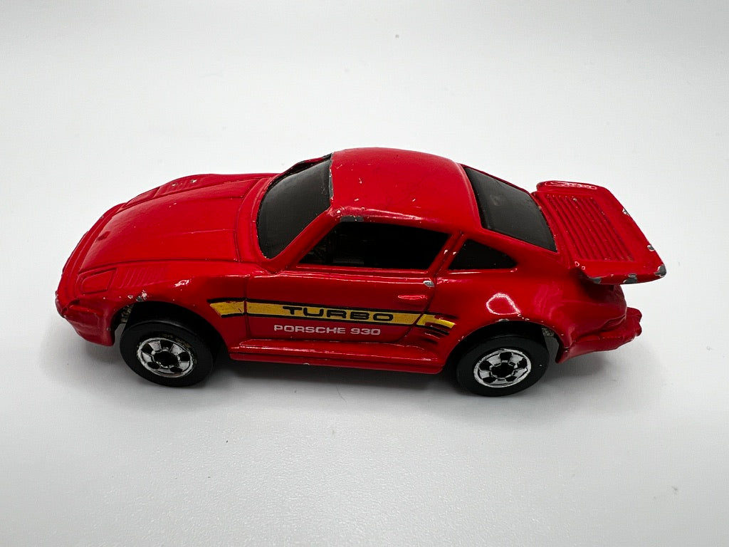 Hot Wheels 1989 Porsche 930 (red w/yellow tampo) loose