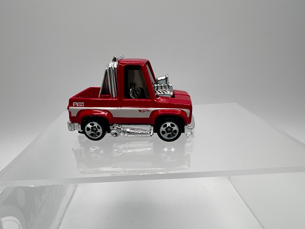 Hot Wheels Toon'd 83 Chevy Silverado (Red) UNSPUN w/loose model SET