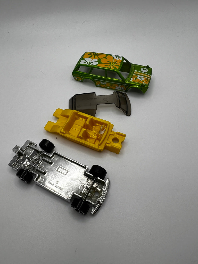 Hot Wheels Mystery Models Series 3 - CHASE #1 Datsun Bluebird 510 Wagon (Green) UNSPUN