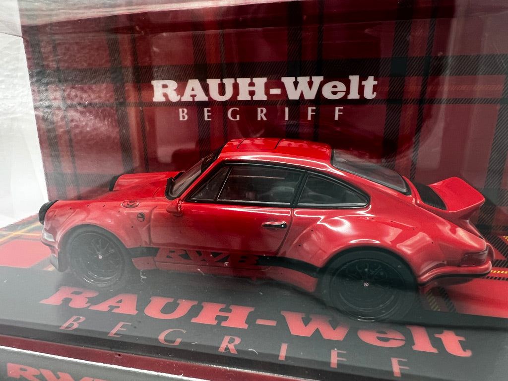 Tarmac RWB "Backdate" Rouge avec rayures noires "RAUH-Welt BEGRIFF" (échelle 1:43)
