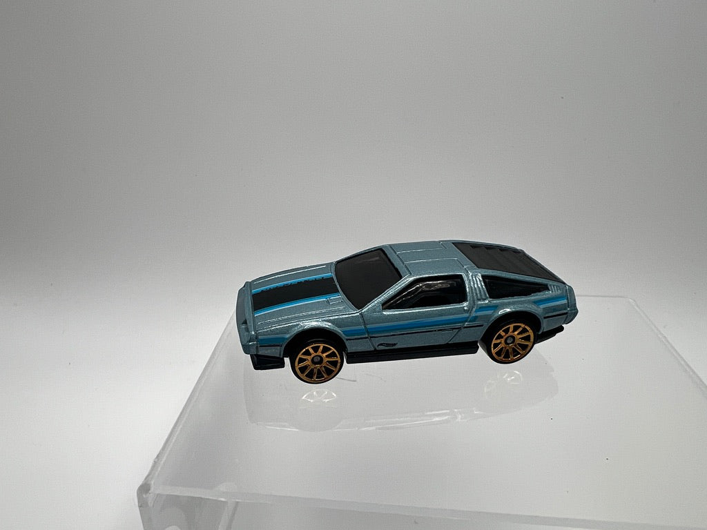 Hot Wheels The 80's - DMC Delorean (light blue) UNSPUN