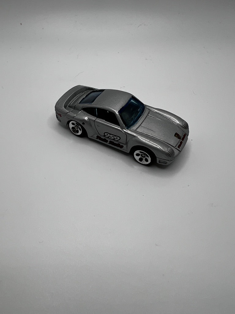 Hot Wheels 1999 Criss Cross Crash 5 pack Zamac - Porsche 959 Twin Turbo (excellent condition)