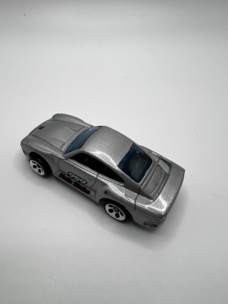 Hot Wheels 1999 Criss Cross Crash 5 pack Zamac - Porsche 959 Twin Turbo (excellent condition)
