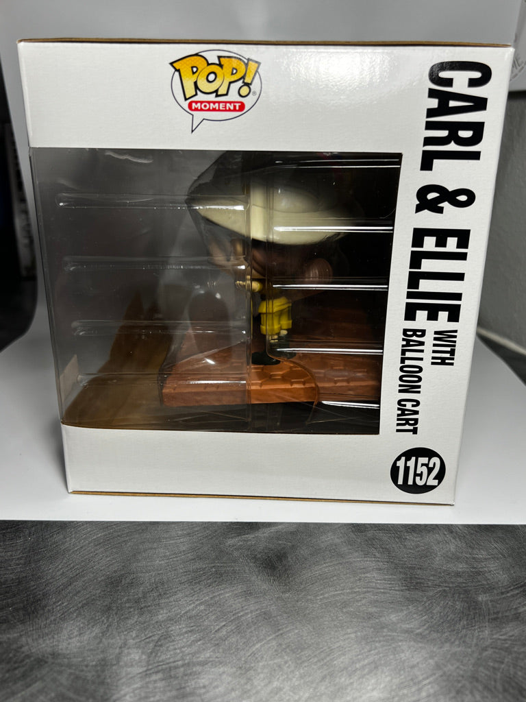 Funko Pop! Disney Moment - Up! - Carl & Ellie w/balloon cart (Box Lunch Exclusive)