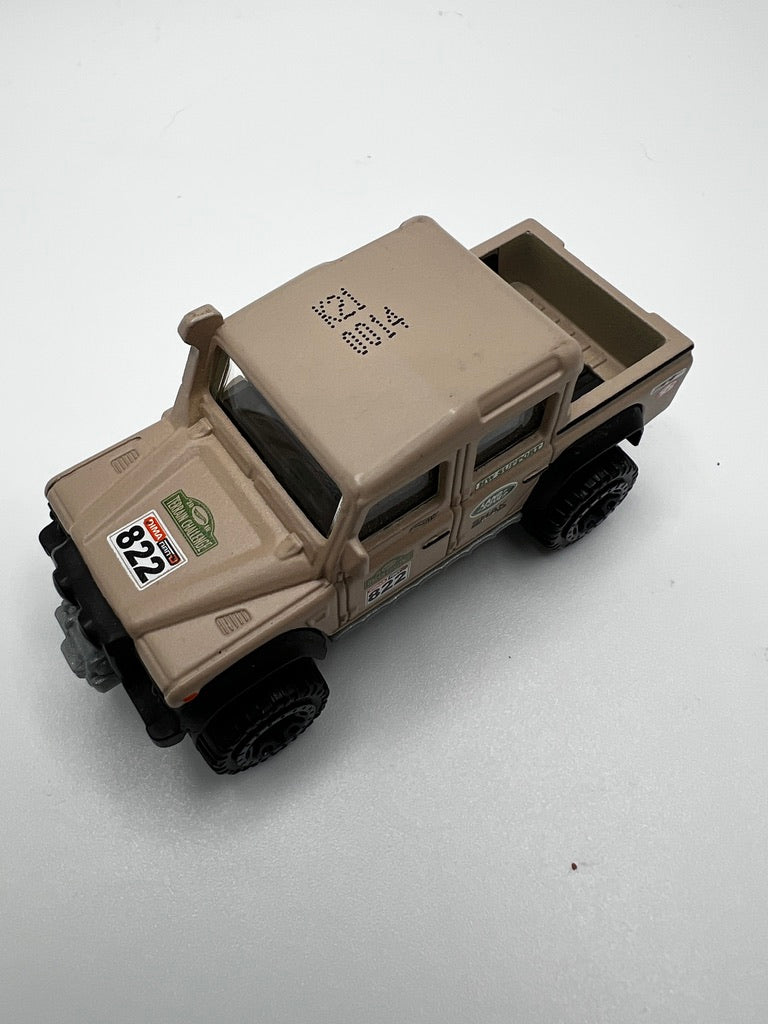 Hot Wheels '15 Land Rover Defender Double Cab FEP