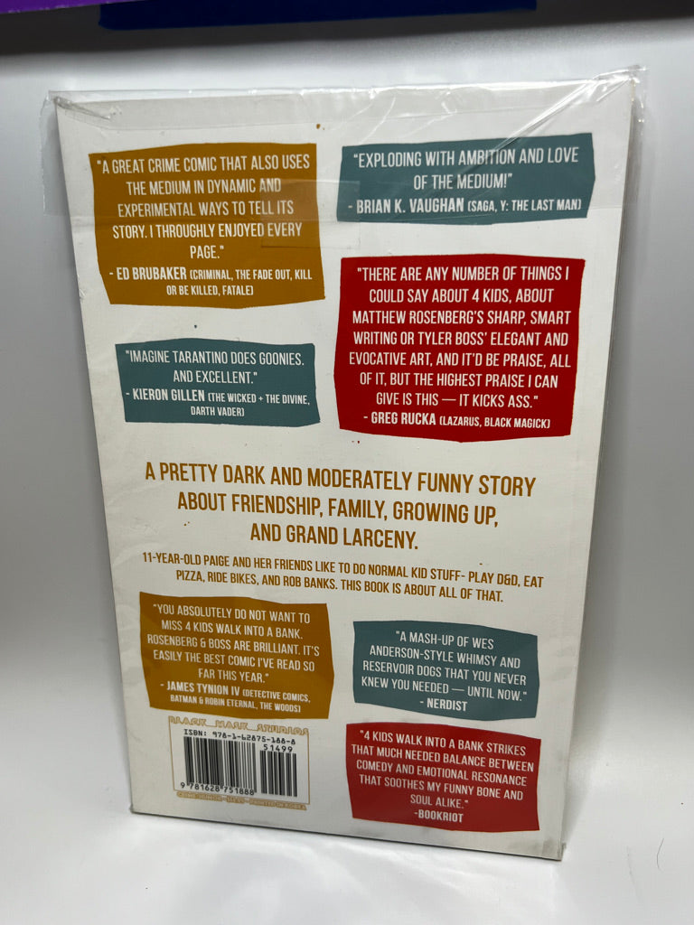 4 Kids Walk into a Bank - Paperback