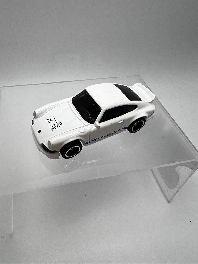 Hot Wheels 2023 Retro Racers - Porsche 911 Carrera RS 2.7 (FEP Unspun)