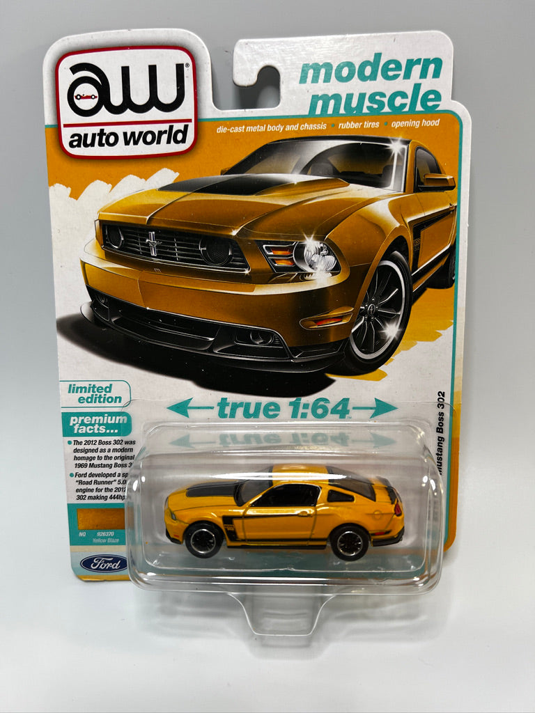 Auto World Modern Muscle - 2012 Ford Mustang Boss 302 (Yellow Blaze)
