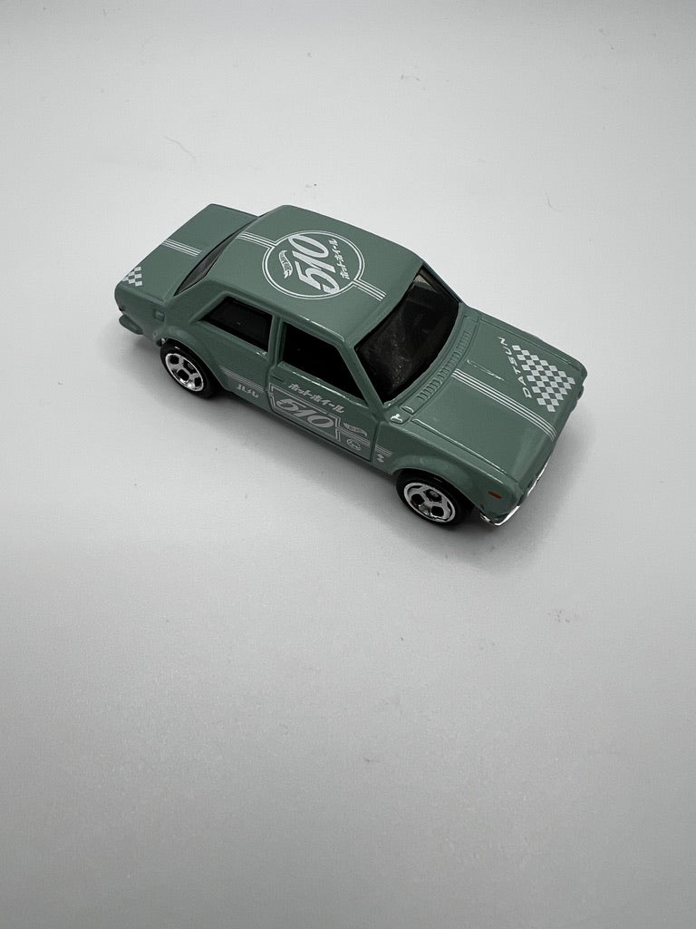 Hot Wheels J-Imports '71 Datsun Bluebird 510 (light green) UNSPUN
