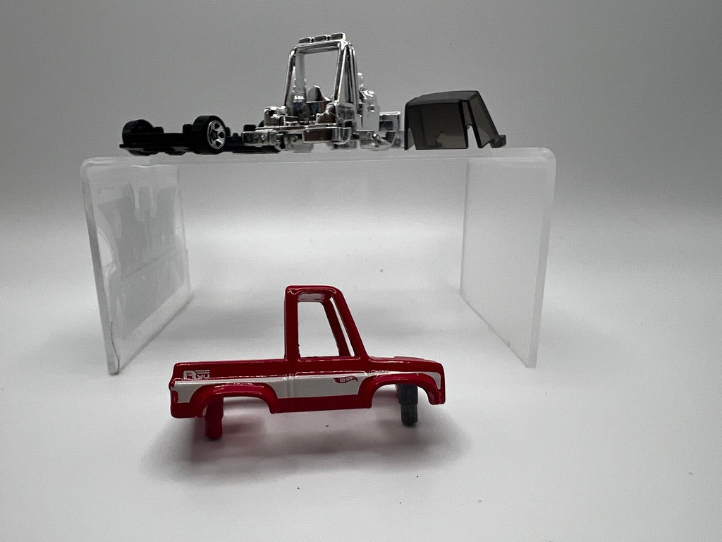 Hot Wheels Toon'd 83 Chevy Silverado (Red) UNSPUN w/loose model SET