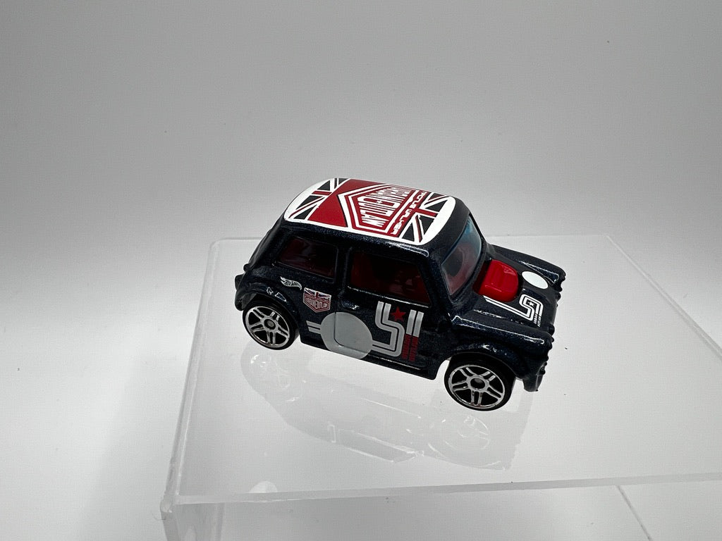 Hot Wheels Nightburnerz Magnus Walker Morris Mini (UNSPUN)