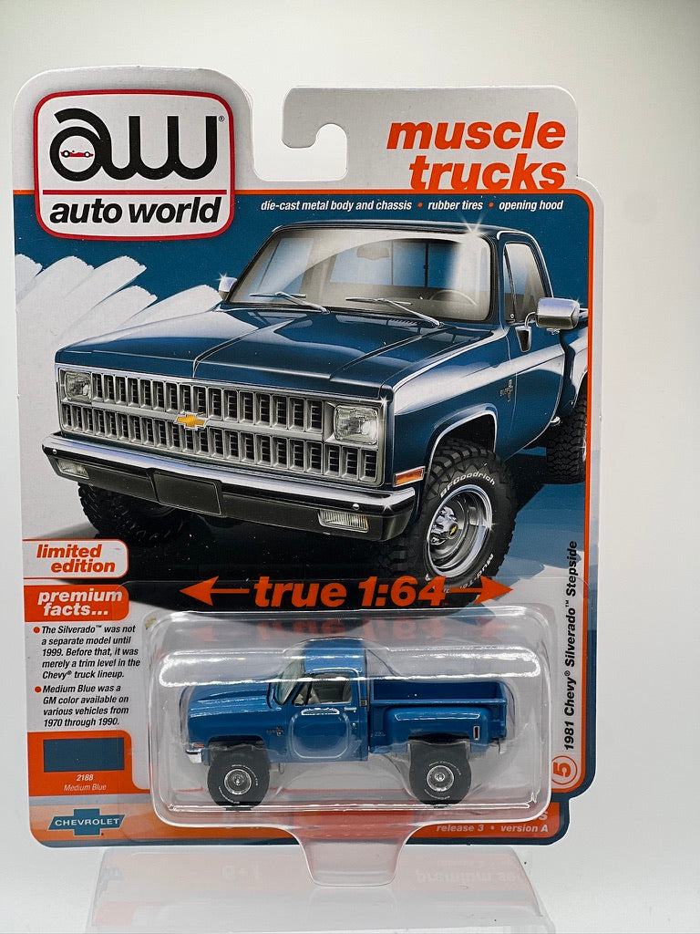 Auto World Muscle Trucks - 1981 Chevy Silverado Stepside (Medium Blue)
