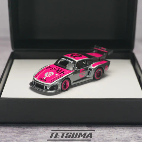 TETSUMA: BISIMOTO INGENIERÍA 935 K3V EVMOTO ESCALA 1:64 (#215/1000)