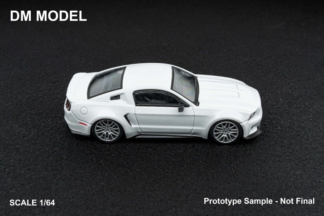 (PREORDER) DM Model Ford Mustang 2014 Wild Horse Modified (White)