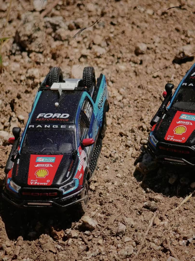 (PREORDER) MK Miniatures Ford Ranger Raptor 2024 Baja racing (Blue w/lgraphics)