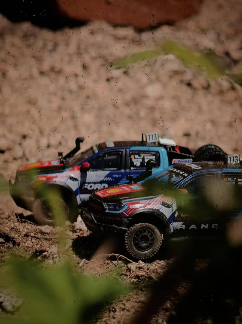 (PREORDER) MK Miniatures Ford Ranger Raptor 2024 Baja racing (Blue w/lgraphics)