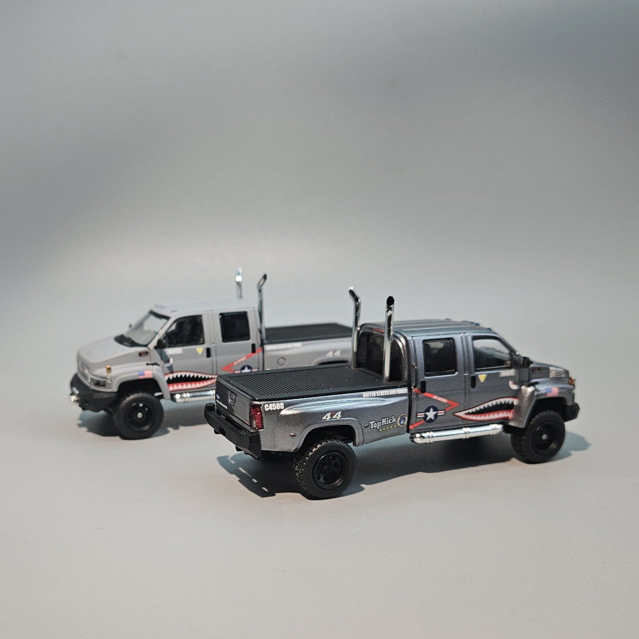 GOC GMC TOPKICK C4500 (The Grey Shark)