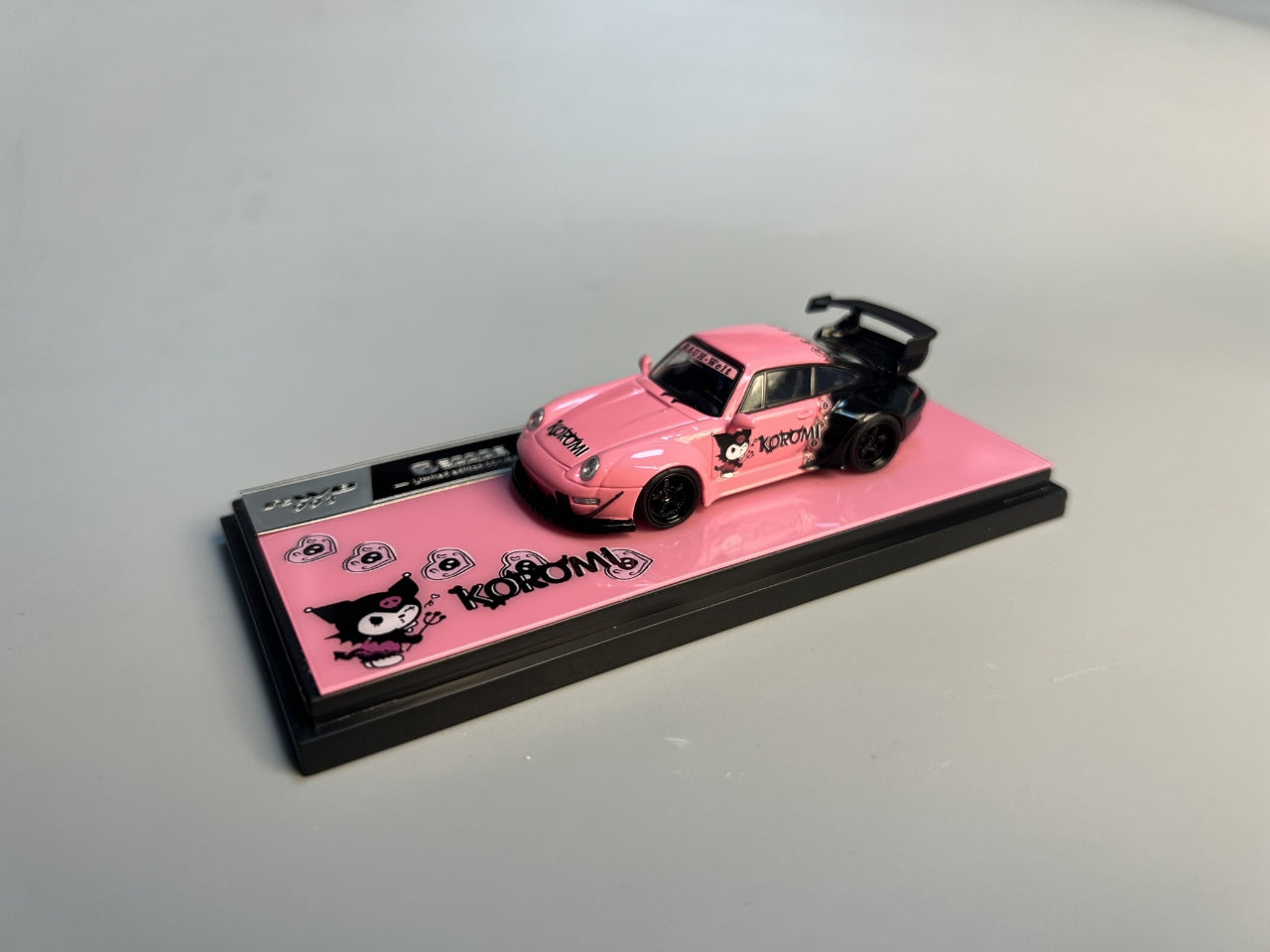 (PREORDER) DEcode Porsche RWB993 or RWB964 Wide-Body Modified (Kuromi Pink/Black)