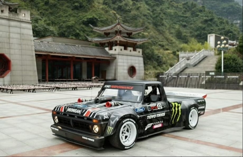 (PREORDER) Street Weapon 1977 F-150 Hoonitruck TIANMEN MOUNTAIN White Wheel Pickup