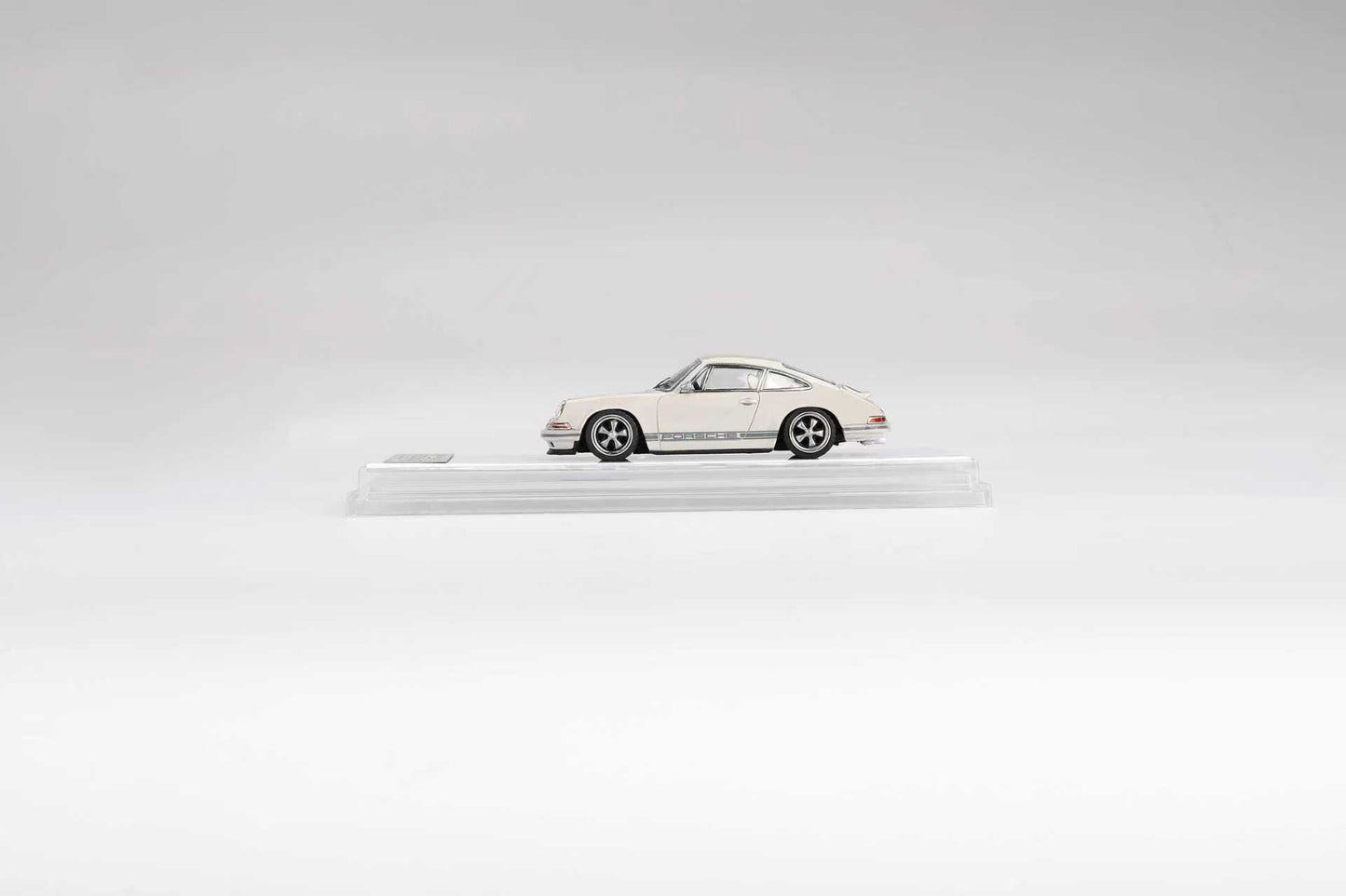 (PREORDER) Zincit Model Porsche 911 DLS (Bright White)