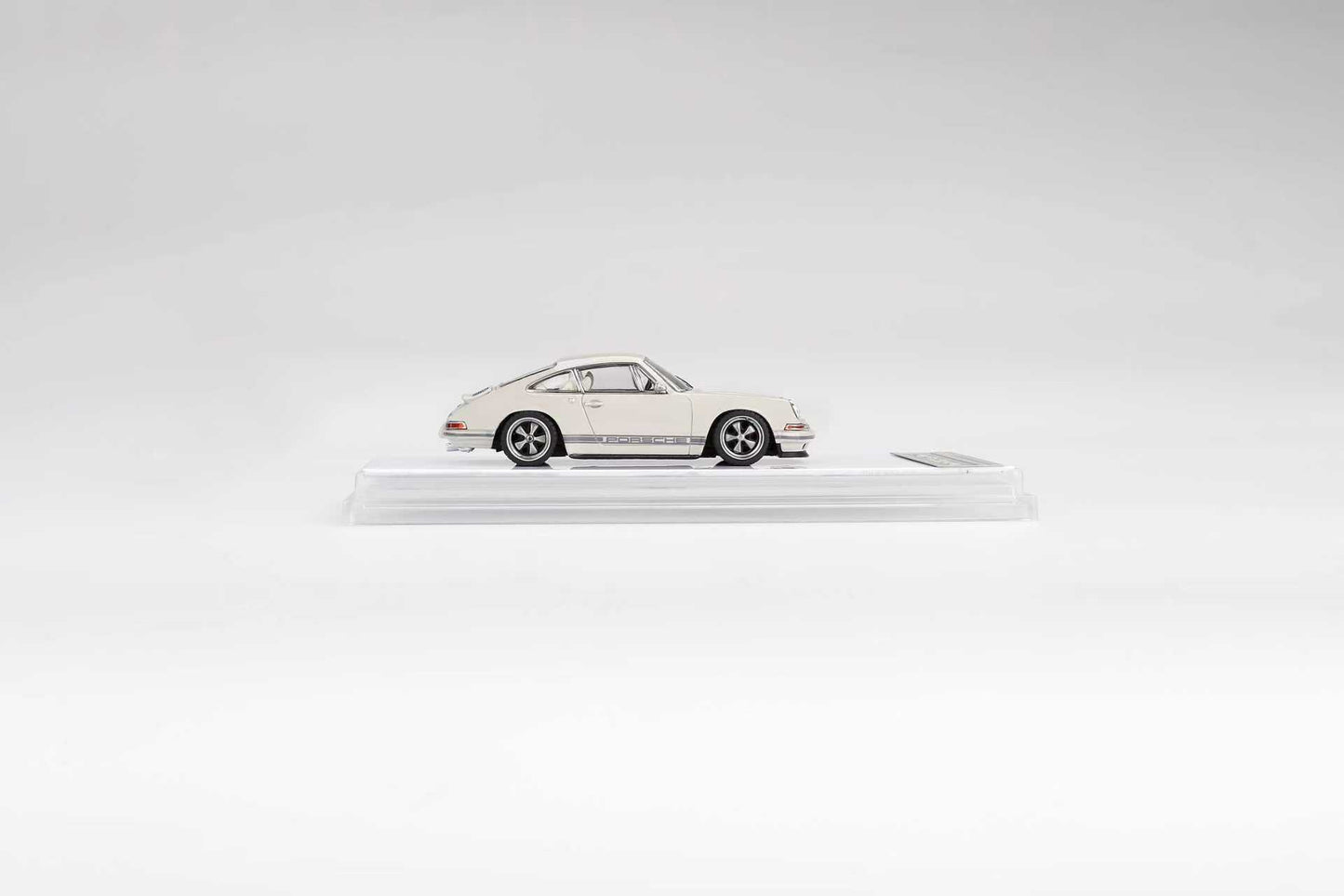 (PREORDER) Zincit Model Porsche 911 DLS (Bright White)