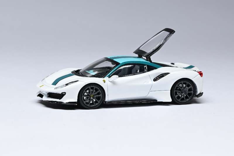 (PREORDER) Stance Hunters Prancing Horse 488 Pista