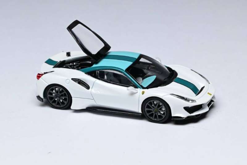 (PREORDER) Stance Hunters Prancing Horse 488 Pista