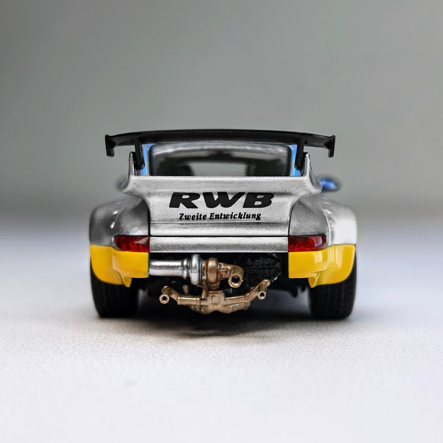 (PREORDER) Model Model Porsche RWB 964 Ichiban Boshi #7