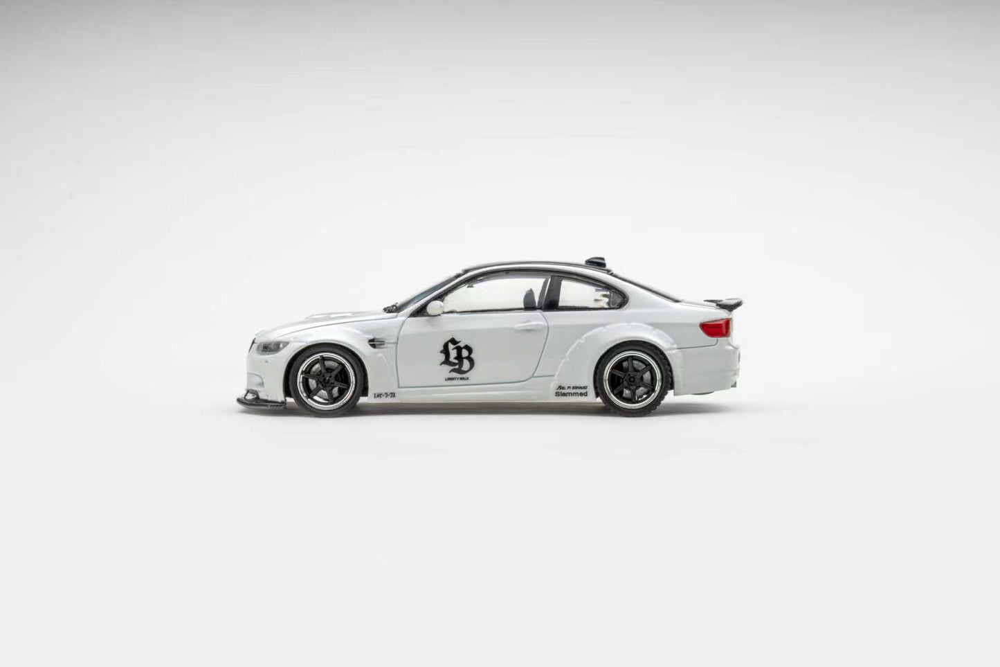 (PREORDER) Fine Model LB Modified BMW M3 E92 (Pearl White)