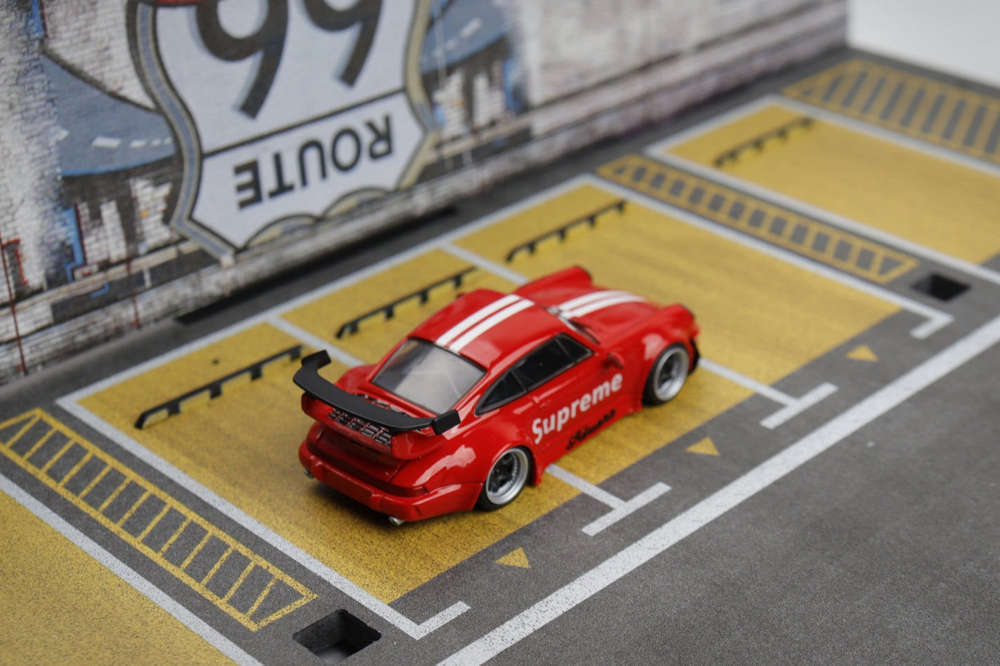 (PREORDER) DEcode Porsche RWB 964 (SUPREME livery)
