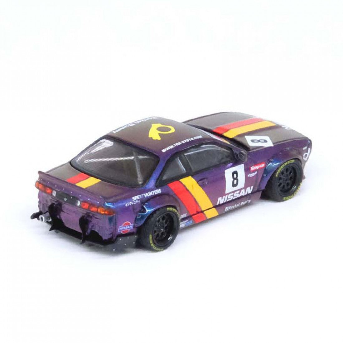 Inno64 - Nissan Silvia (S14) RHD (volant à droite) bleu et violet métallisé avec bande jaune "Tomonori Idekawa's Rocket Bunny Boss"