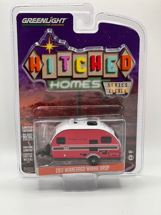 Greenlight Hitched Homes - 2017 Winnebago Winnie Drop (Red/white)