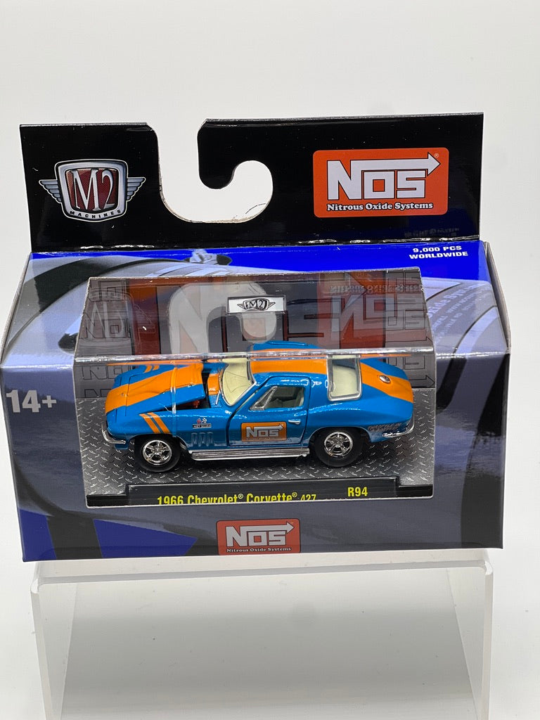 M2 Auto-Thentics - 1966 Chevrolet Corvette 427 (NOS Orange/Blue)