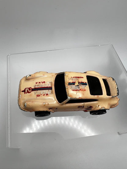Hot Wheels 1974 Color Racers Porsche Turbo 911 (worn condition)