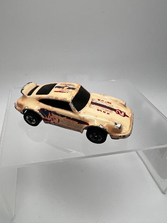 Hot Wheels 1974 Color Racers Porsche Turbo 911 (worn condition)