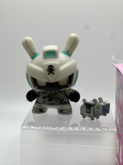 Kidrobot Art of War Dunny série : Capodastre de Sam Fout (2/20)