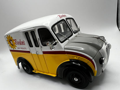 1950 Borden Milk Truck - 1:24 scale Diecast Model