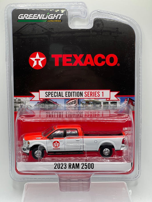 Greenlight - 2023 Ram 2500 - Texaco Special Edition Series 1
