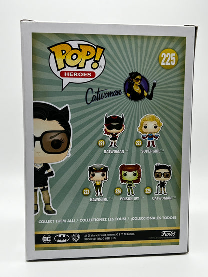 Funko Pop! DC - Catwoman (Bombshells) (Purple) Chase