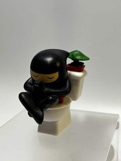 Funko Mystery Mini Paka Paka - Ninja del baño