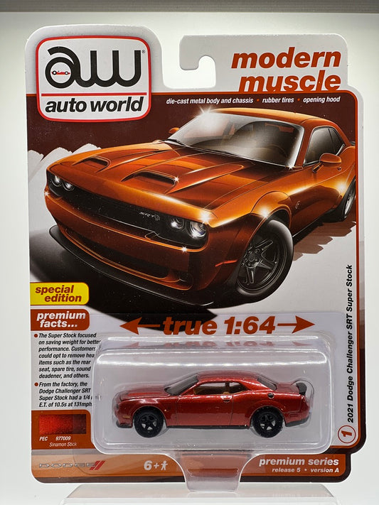 Auto World Modern Muscle - 2021 Dodge Challenger SRT Super Stock (Sinamon Stick)