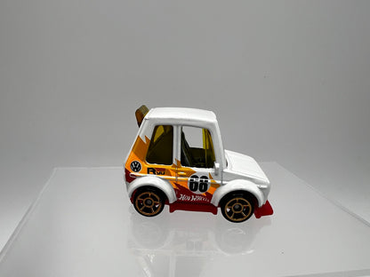 Hot Wheels Toon'd VW Golf MK1 (white) UNSPUN