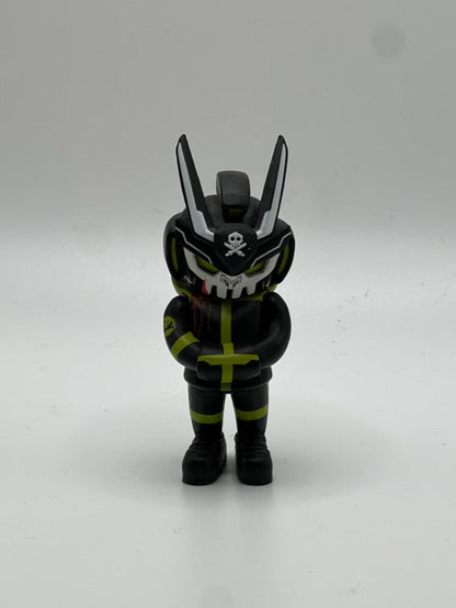 Micro-TEQ63 - TEQ-R177A by Playful Gorilla x Quiccs x Martian Toys (Signed AP)