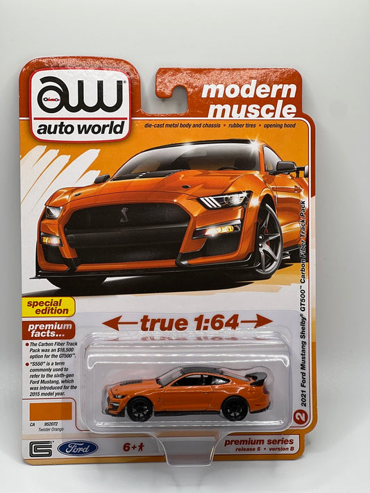 Auto World Modern Muscle - 2021 Ford Mustang Shelby GT500 Carbon Fiber Track Pack (Twister Orange)